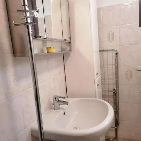 Chez Papi - A 5 Min Da Piste Da Sci E Stazione Cir Vda Ao 0013 Hébergement de vacances Aoste